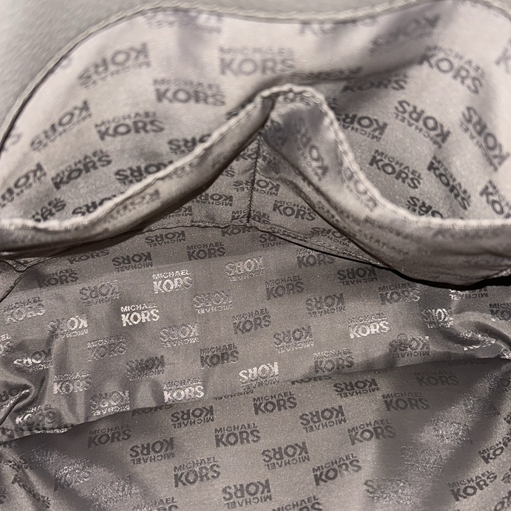 Michael Kors Pebbled Leather Gray With Silver Chain Harper Tote Bag - Picture 15 of 16